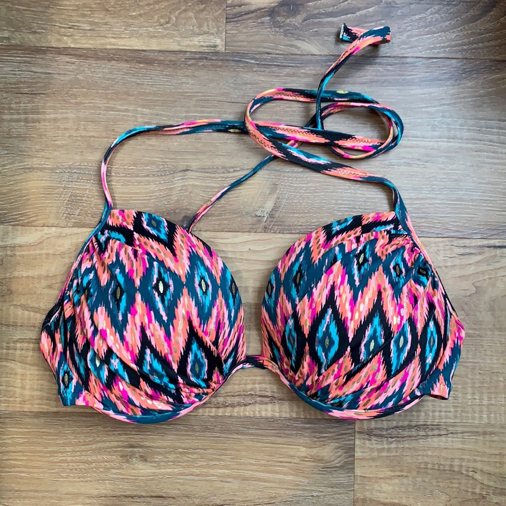 FREE Shade & Shore 34B light lift bikini top.
